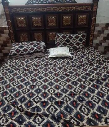 Bed and side table for sale in lahore