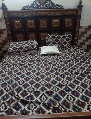 Bed and side table for sale in lahore