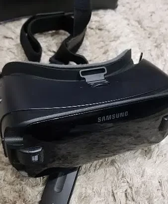 Samsung Gear VR Headset with Controller sale in Sialkot