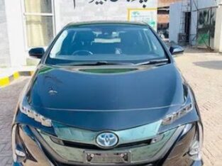 Toyota Prius PHV premium 2018 for sale in Sialkot