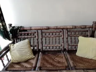 sofa and table for sell in Chitral