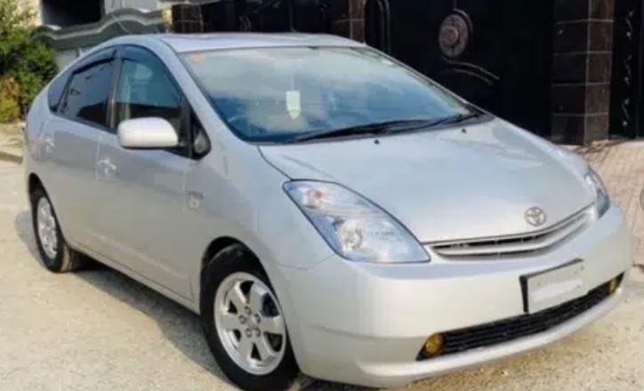 Toyota Prius 1.5 Full Option