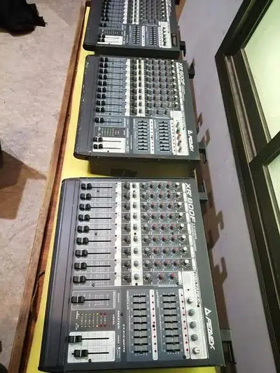Peavey xr 800f mixer 800 f sound system Sialkot