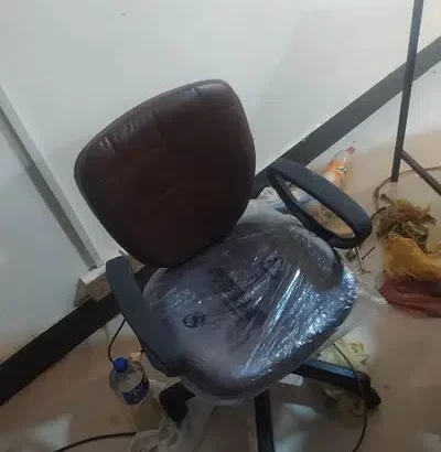 Revolving chair for sale in Peshawar