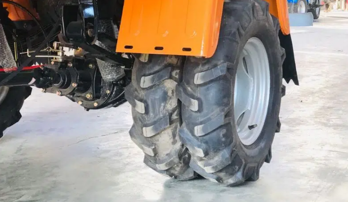 Imported cargo loaders (Tractor tyres)