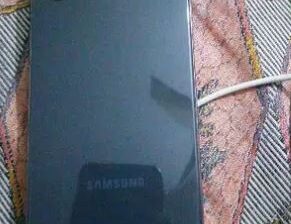 Samsung galaxy A32 full box 9 month warranty