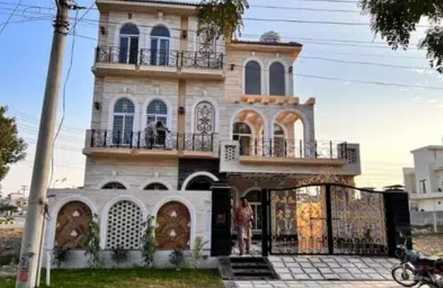 A Block 10 Marla Solid Constructed House For Sale