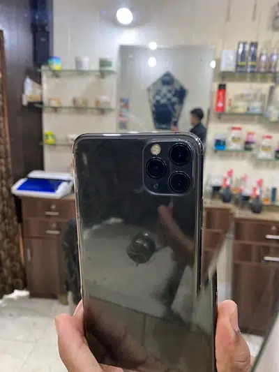 Iphone 11 pro max non pta 64 gb sell in Sialkot