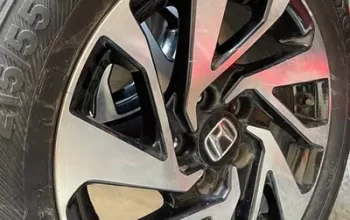 Genuine 2018 Honda Civic tyre and alloys Rim