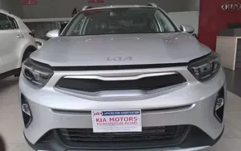 Kia Stonic Ex+ full options sell in Lahore