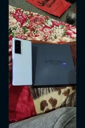 vivo x70 pro 12+4/256gb for sale in Gujranwala