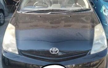 Toyota Prius Hybrid for sal in karachi