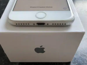 iPhone 8 Unlocked for salein kotli